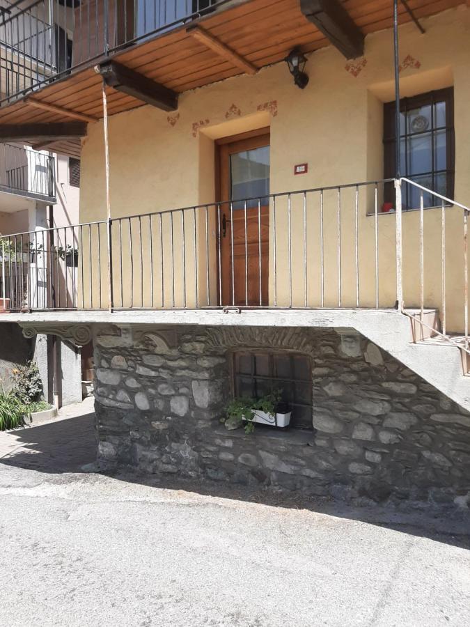 Casa Elena Apartment Nus Exterior photo